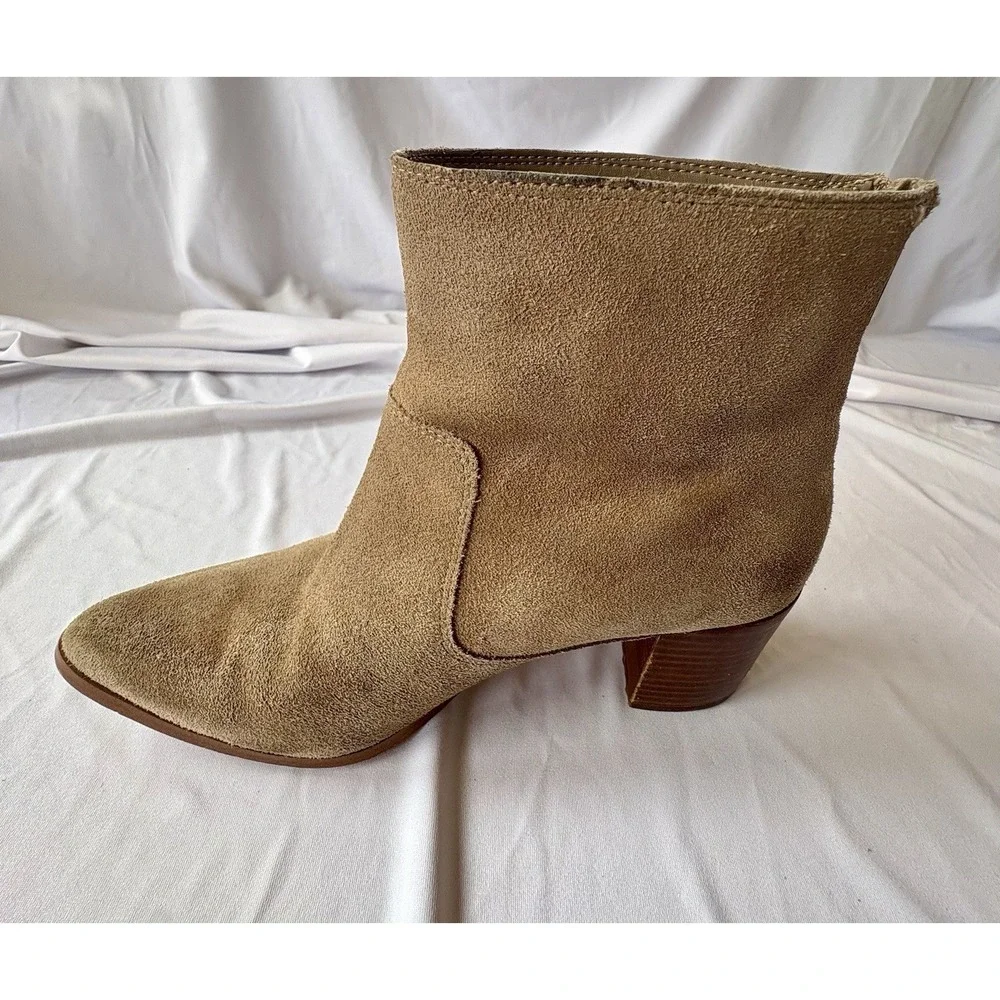 Saks Fifth Avenue Tan‎ Suede Ankle Boots Block Heel Pointed Toe Size 7M / 37